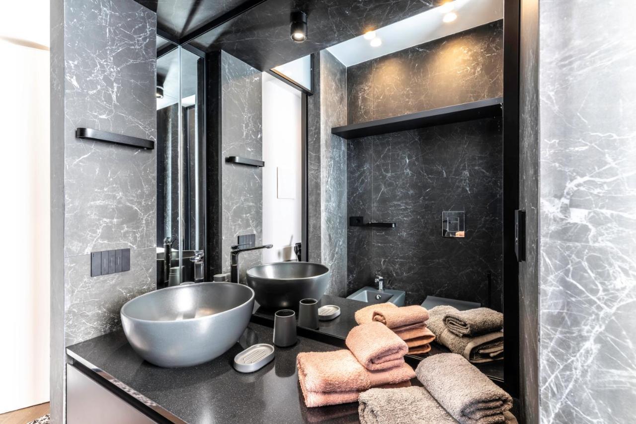 Vittoria'S Luxury Apartment Cagliari Dış mekan fotoğraf
