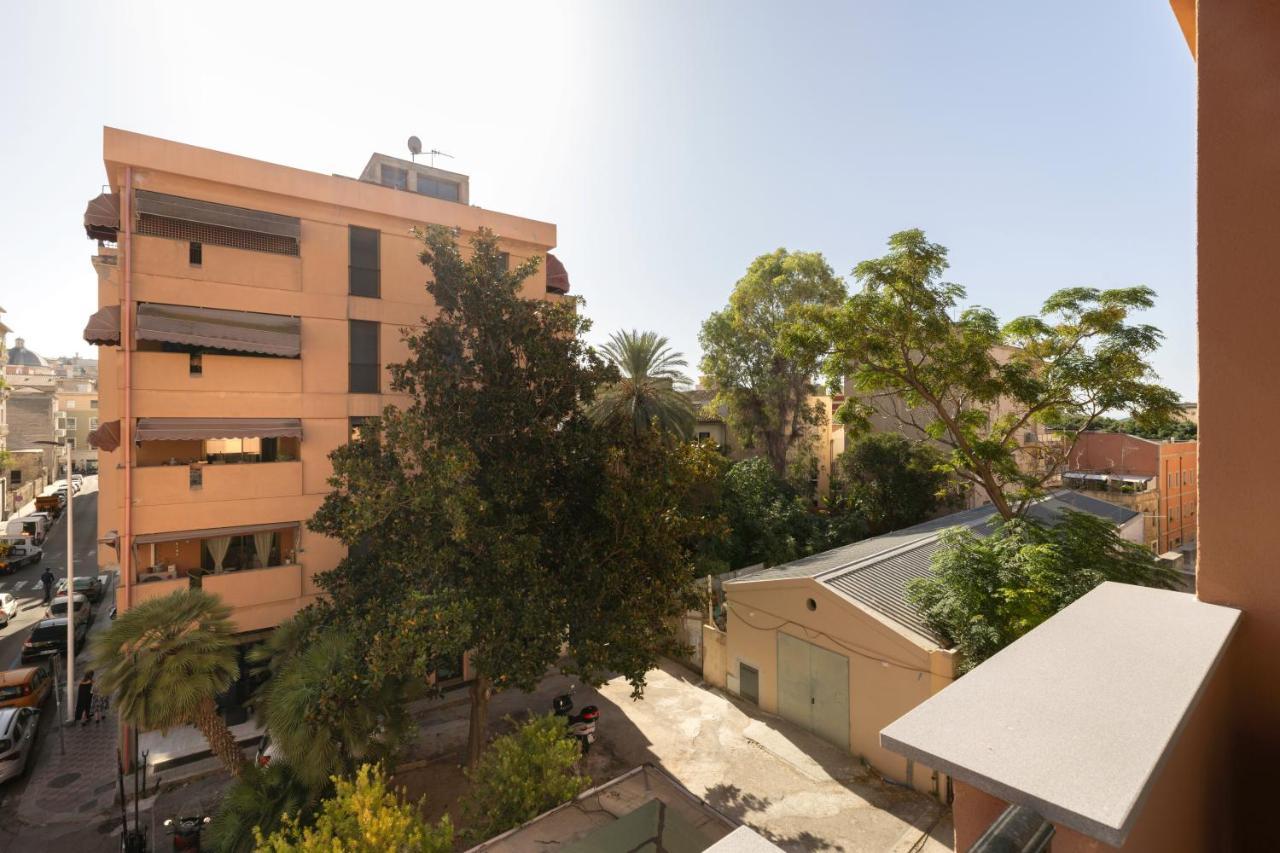 Vittoria'S Luxury Apartment Cagliari Dış mekan fotoğraf