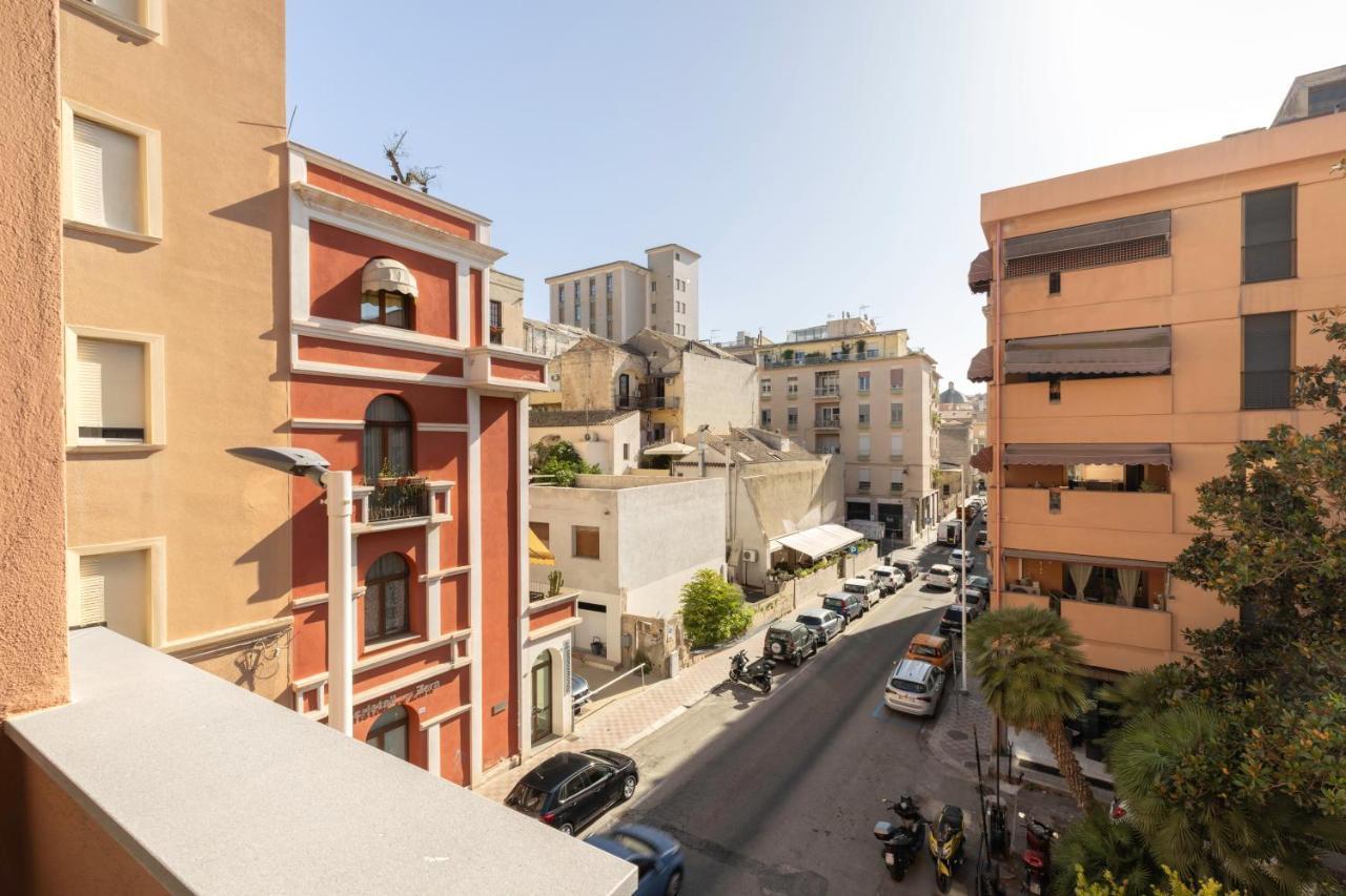 Vittoria'S Luxury Apartment Cagliari Dış mekan fotoğraf