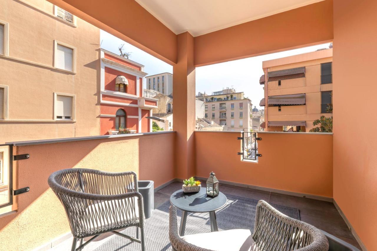 Vittoria'S Luxury Apartment Cagliari Dış mekan fotoğraf